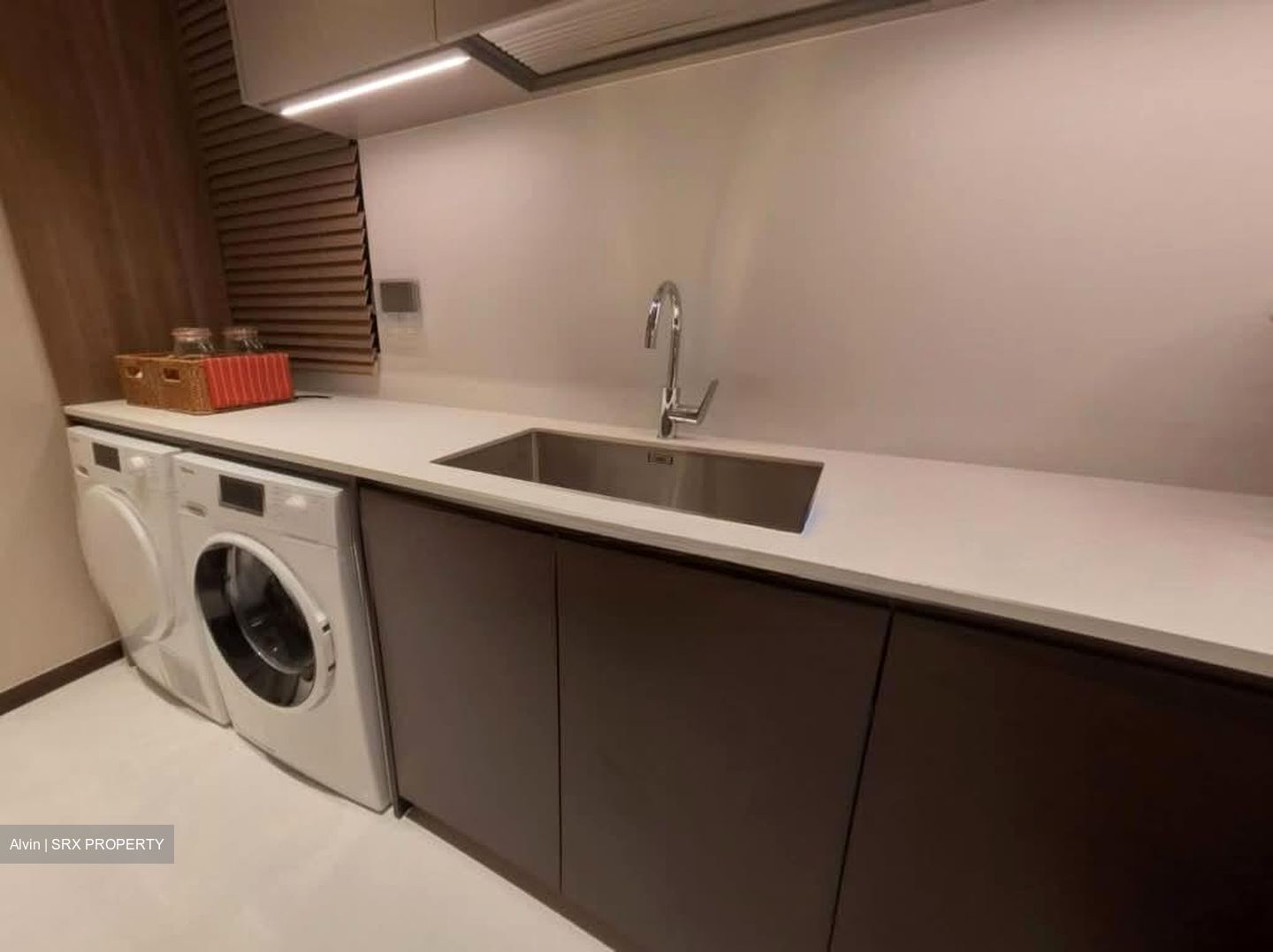 Jalan Jurong Kechil (D21), Condominium #558935701